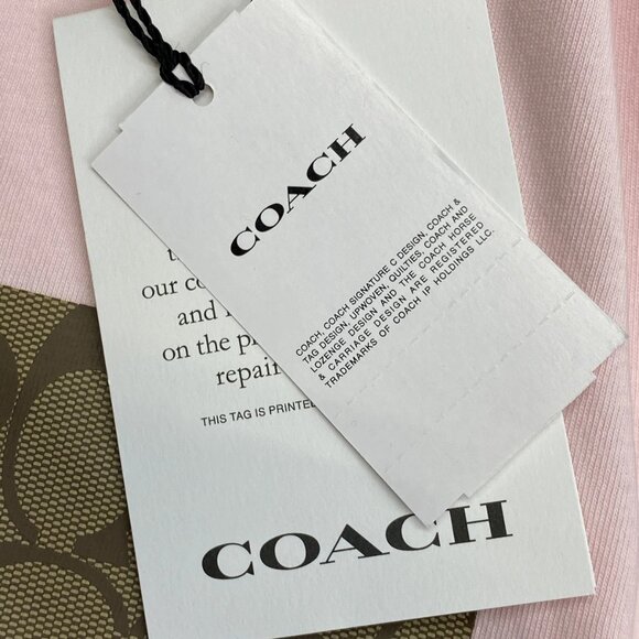 NEW COACH Women’s Signature Logo Graphic T-Shirt Size XS Light Pink - Picture 4 of 11